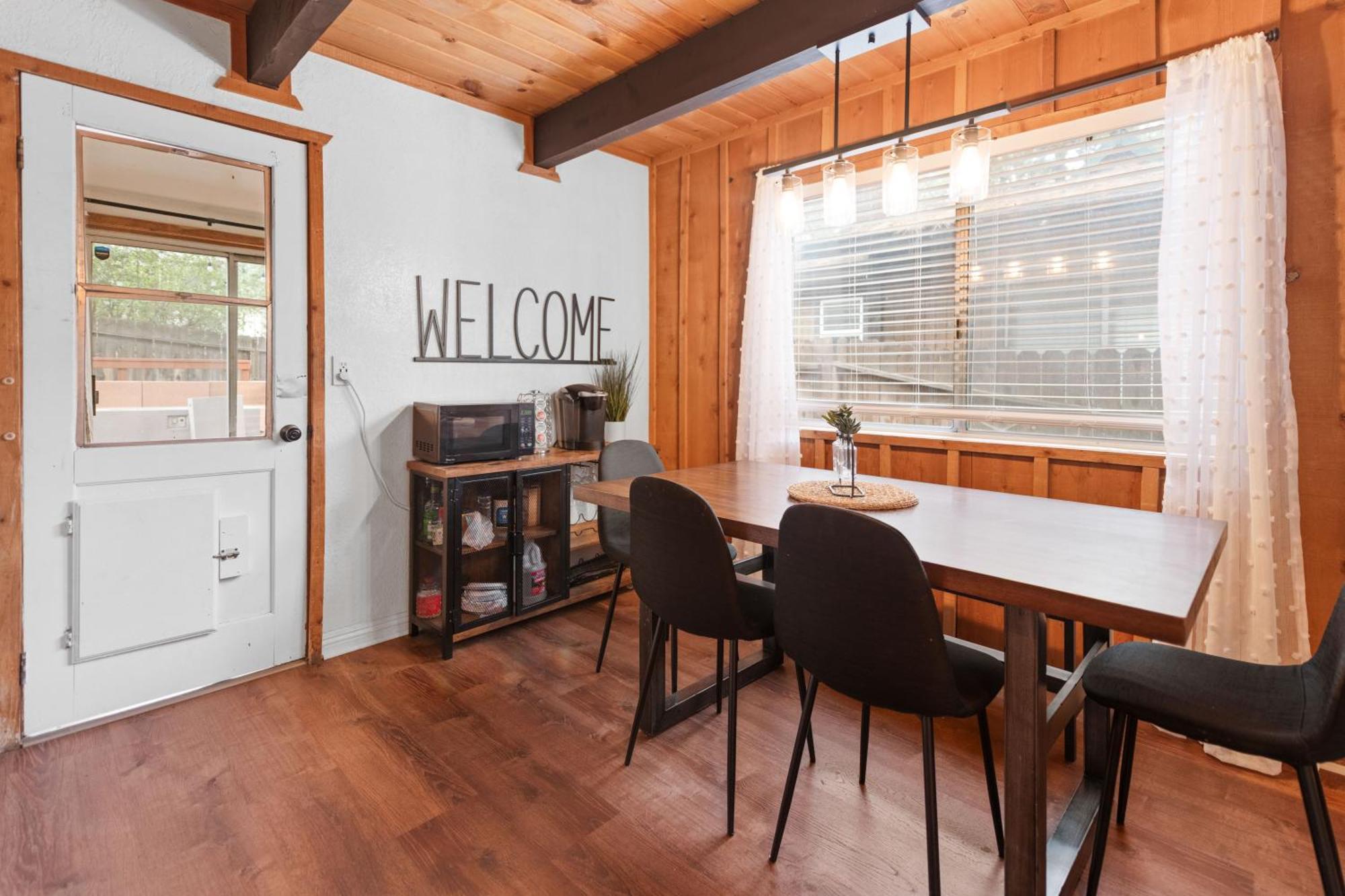 Green Leaf Lodge - Classic Mountain Gambrel Cabin With Hot Tub! Sugarloaf Exterior photo