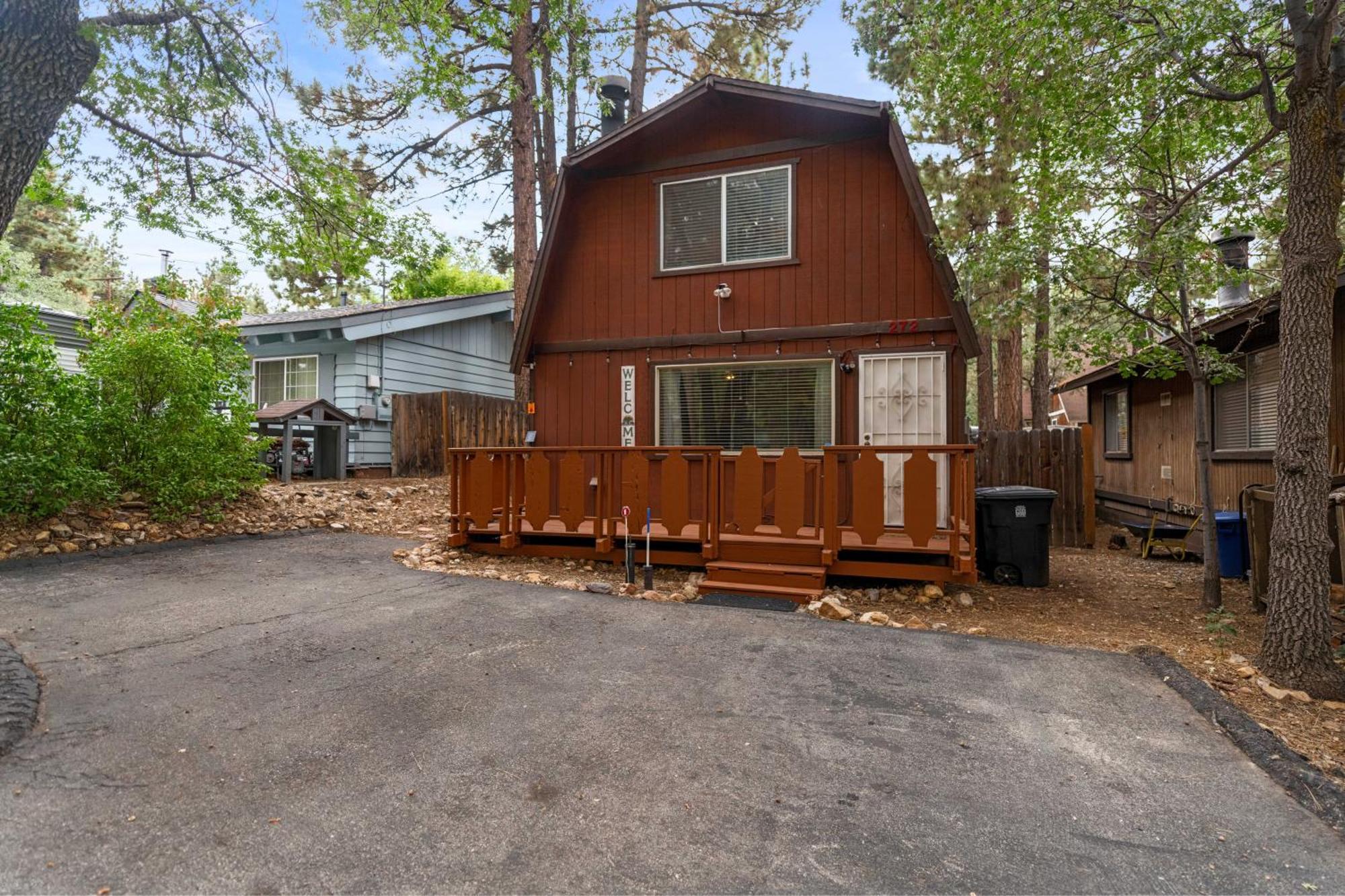 Green Leaf Lodge - Classic Mountain Gambrel Cabin With Hot Tub! Sugarloaf Exterior photo